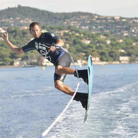 6 Pers A 30m De La Villa Sainte-Maxime