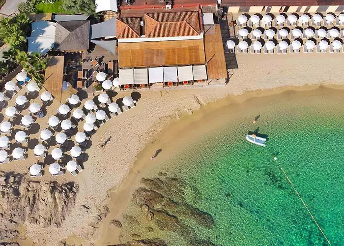 6 Pers à 30m De La *